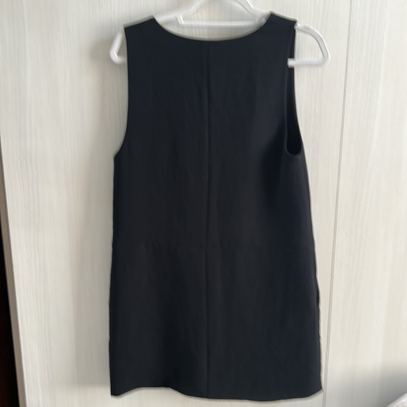 Wilfred Black V Neck Sleeveless Shift Dress With Side Pockets - Picture 5 of 9
